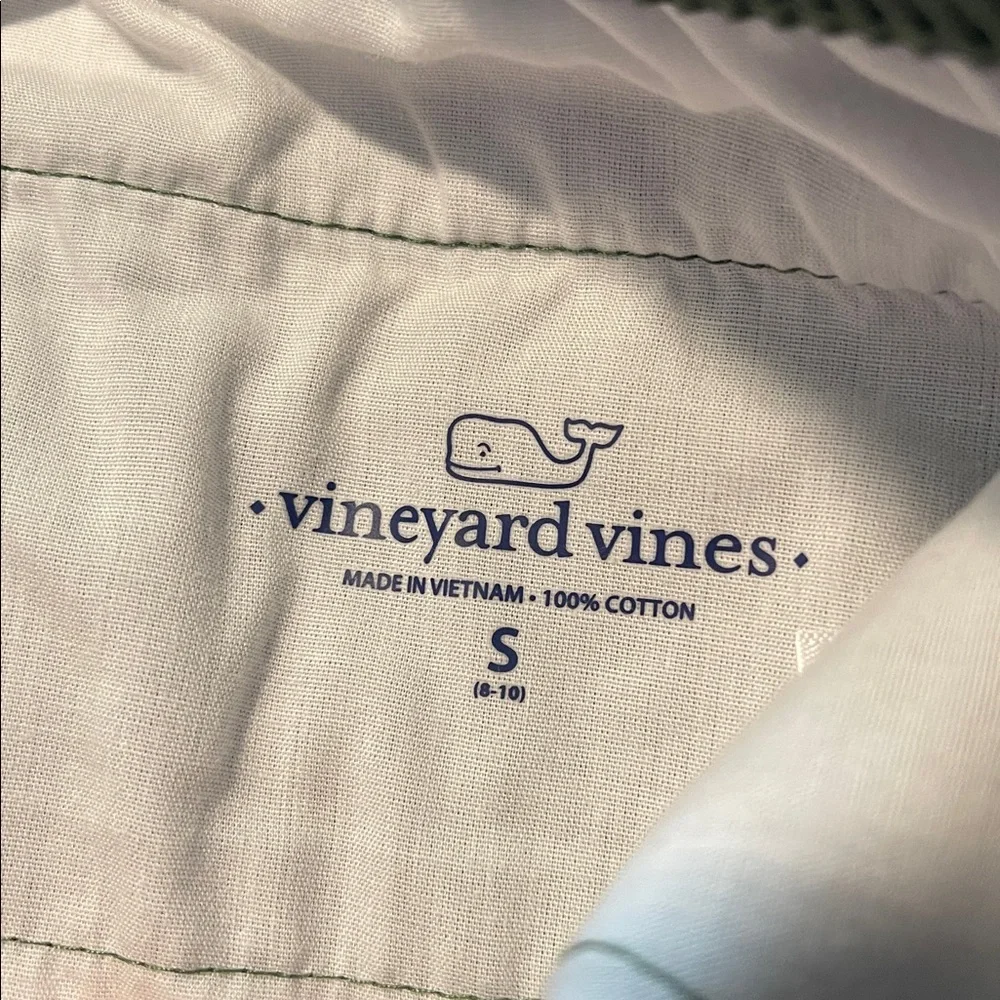 Vineyard Vines stylish olive